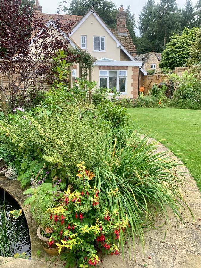 Sunshine CottageStudley  エクステリア 写真