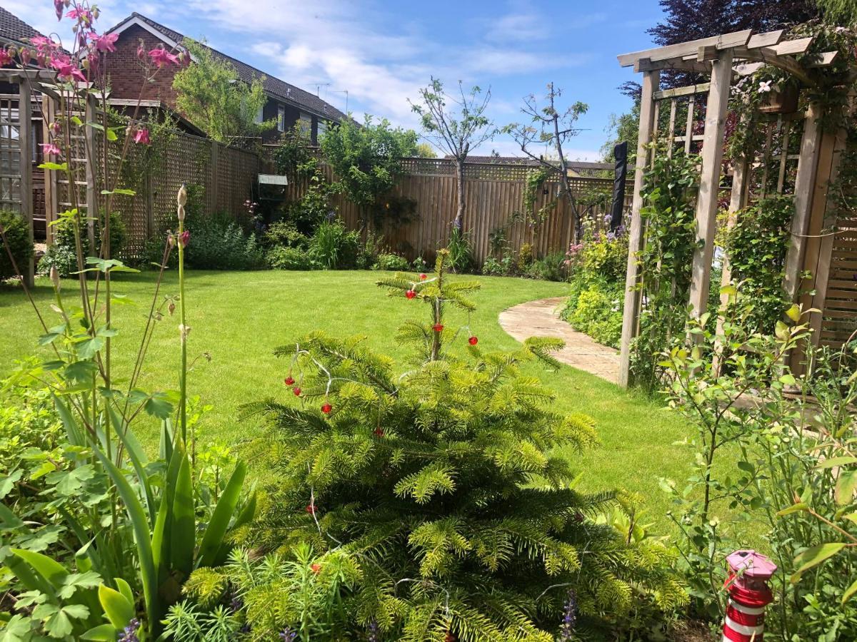 Sunshine CottageStudley  エクステリア 写真